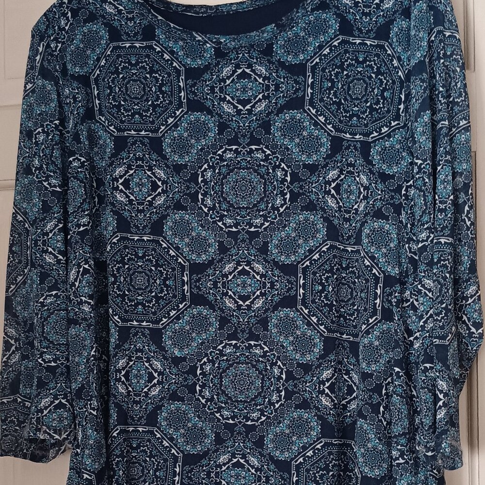 Crofts & Barrow Blue Geometric pattern long Sleeve blouse size XXL
